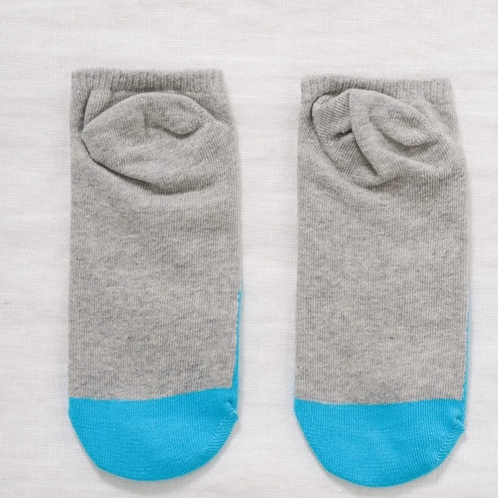 ZENANA  2 PAIRS GRAY AND BLUE SURFING DALMATIAN ANKLE SOCKS SIZE OS NWT